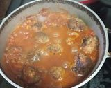 Foto del paso 3 de la receta: Albóndigas de carne en salsa de tomate