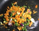 A picture of step 3 of Indomie Stir Fry.