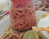 A picture of step 5 of Ginger Pickle.