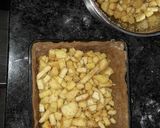 A picture of step 2 of Appeltaart mini gebak.