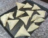 A picture of step 10 of Veg Samosa.