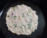A picture of step 4 of Jowar masala roti.