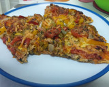 Foto del paso 6 de la receta: Pizza de pollo, espinacas y más
