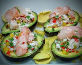 Foto del paso 4 de la receta: Aguacate relleno de ceviche de langostinos y mejillones