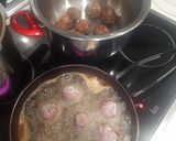 Foto del paso 4 de la receta Albóndigas con salsa amarilla tipo española