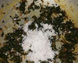 சிறு கீரைப் பொரியல்(siru keerai poriyal recipe in tamil) ரெசிபி ஸ்டேப் 2 புகைப்படம்