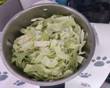 Foto del paso 2 de la receta: Repollo salteado con chistorra en Thermomix o no
