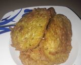 A picture of step 1 of Indomie with Egg.