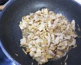 รูปขั้นตอนการทำที่ 3 ของ อกไก่ผัดขิง