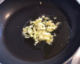 Une image de l'étape 1 de Cassolettes de puntarelle aux anchois et parmesan.