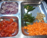 ரவை கிச்சடி ரெசிபி ஸ்டேப் 1 புகைப்படம்