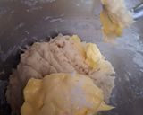 Foto langkah ke 3 dari resep Roti Isi Ayam.