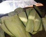 Foto del paso 1 de la receta: Rollitos de berenjena con atún