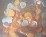 Foto langkah ke 7 dari resep Capcai Sayur Baso by @mrs_purnama_05.