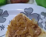 Foto del paso 6 de la receta: Pan con atún, hongos, cebolla y morrón