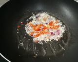 Foto langkah ke 3 dari resep Tumis Sosis Makaroni.