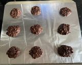 A picture of step 4 of Walnut cookies (texture like macarons).