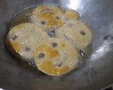 इमोजी थालीपीठ (Emoji thalipeeth recipe in Hindi) रेसिपी चरण 7 फोटो