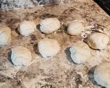 A picture of step 4 of Yogurt Crust Pizzas.