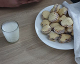 Foto del paso 5 de la receta: Alfajor relleno de dulce de leche