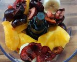 Φωτογραφία βήματος 3 της συνταγής Smoothie με ροδάκινο, νεκταρίνι, κεράσια
