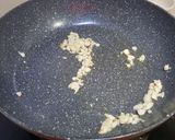 รูปขั้นตอนการทำที่ 1 ของ ต้นอ่อนทานตะวันผัดไข่ โลว์คาร์บ