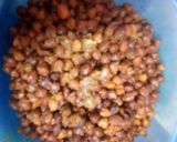 A picture of step 2 of Poori,aloo veg,halva(rava),chana,(ramnavmi special kanjak bhog).