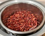 A picture of step 1 of Yam and Red Bean Soup.