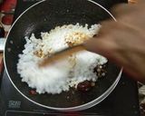A picture of step 2 of Sabudana Upma.