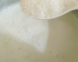 A picture of step 2 of Umm Ali🥛🥐🥛.