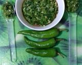 A picture of step 1 of Hari Mirch Lehson & lemon ki Chutney.
