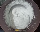 A picture of step 9 of Tiranga Idli Cake Sandwich.