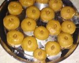 A picture of step 3 of Besan ladoo.
