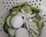 A picture of step 1 of Cucumber pickle.