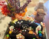Hình bước làm 5 của món Hộp châu báu của ma quỷ Halloween