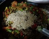 A picture of step 4 of Dalia oats veggies.