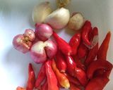 Foto langkah ke 2 dari resep Tumis kangkung kemiri.