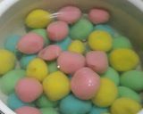Foto langkah ke 6 dari resep Kelepon Rainbow.