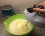 A picture of step 1 of Granadilla Yoghurt Ice Cream.