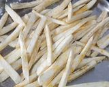 પેરી પેરી ફ્રેન્ચ ફ્રાઈસ(Peri peri French Fries Recipe in Gujarati) રેસીપી સ્ટેપ3ફોટો