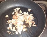 A picture of step 3 of 3 layers pan macaroni.
