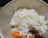 A picture of step 3 of Idly upma.