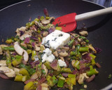 Foto del paso 4 de la receta: Pasta con salsa vegetariana al roquefort