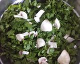 A picture of step 1 of Spinach and mushroom soup.
