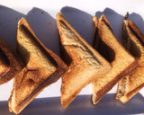 A picture of step 4 of Toast bread with sardine.