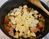 Foto del paso 5 de la receta: Guiso de pollo con berenjena, calabacín y pimientos