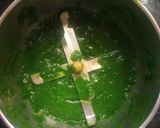 A picture of step 3 of Special Palak Poori.