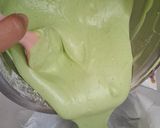 Foto langkah ke 5 dari resep Matcha Mochi Cheesecake.