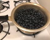 A picture of step 1 of Chia Seed Blueberry Jam.