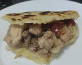 Foto del paso 10 de la receta: Arepa🥯rellena de pollo🍗 hawaiano🍍y queso🫓🧅🧀